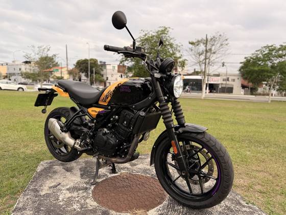 ROYAL ENFIELD GUERRILLA 450 ROYAL ENFIELD GUERRILLA 450